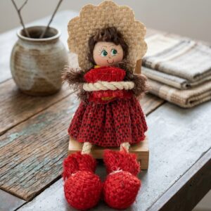 muñeca roja Muñeca Artesanal Amapola de Fique