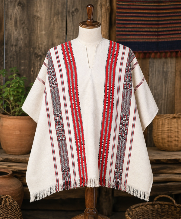Poncho Alba con Bordado Geométrico
