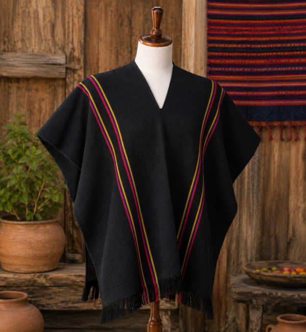 poncho negro Poncho Nocturno "Sendero de Luz"