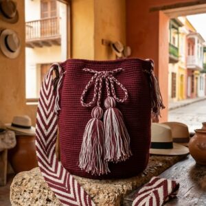 mochila 2. 80 Mochila de Inspiración Wayuu Vino Tinto