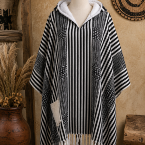 Poncho Artesanal Elegancia Geométrica